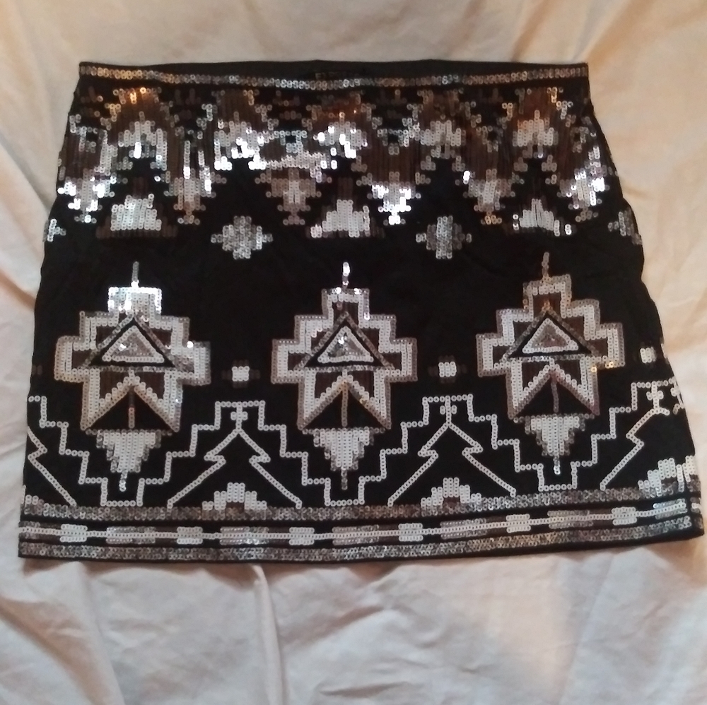 Express LIKE NEW skirt